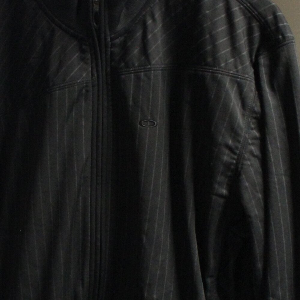 Oakley Full Zip Jacket - Picture 2 of 10